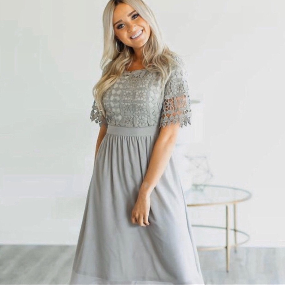Everly Lace Top Midi Dress